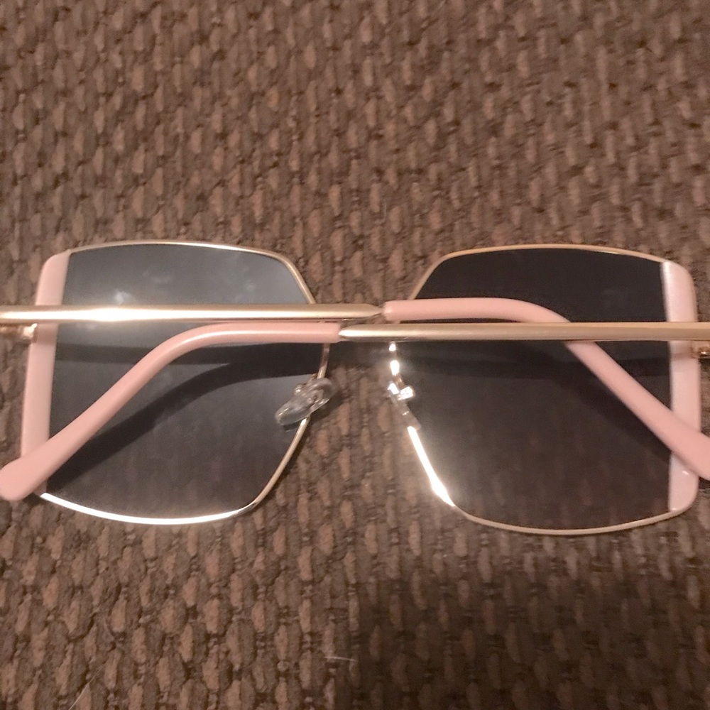 Retro sunnies - Picture 3 of 4